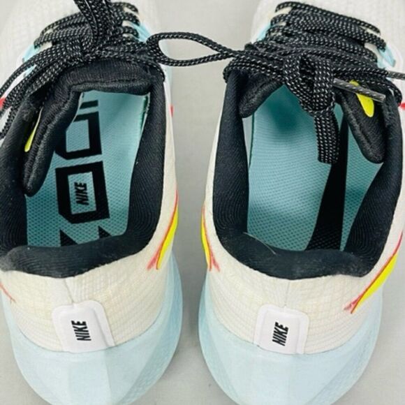 Nike White and Red Women's Sneakers - Picture 2 of 8